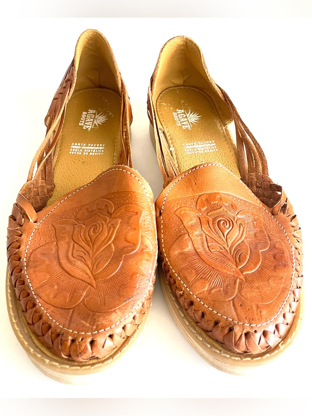 Agave Boots huarache leather sandals embossed rose. Size 8